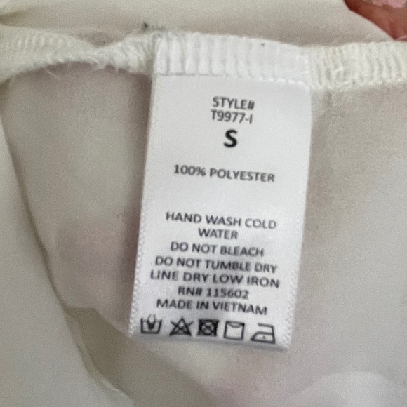 Short sleeve blouse - Picture 3 of 3